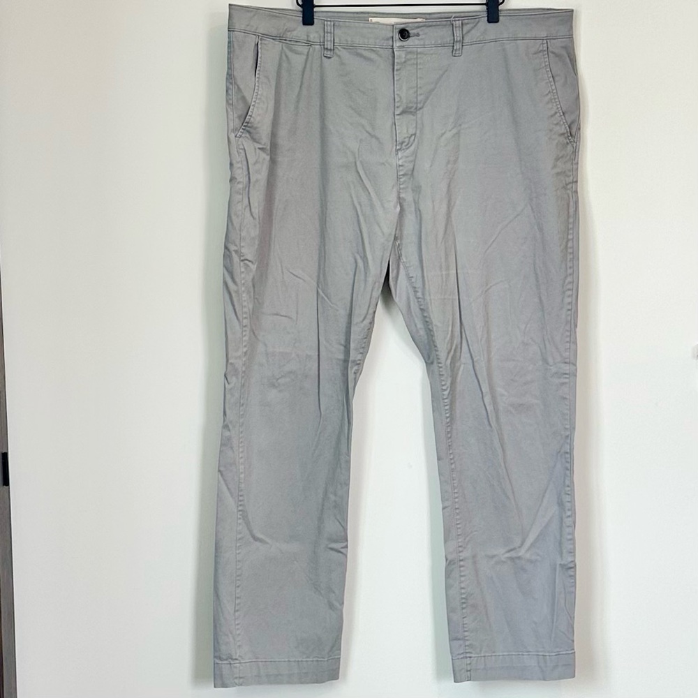 Tailor Vintage Men's Gray Classic Fit Chino Pants - Size: 42 x 32